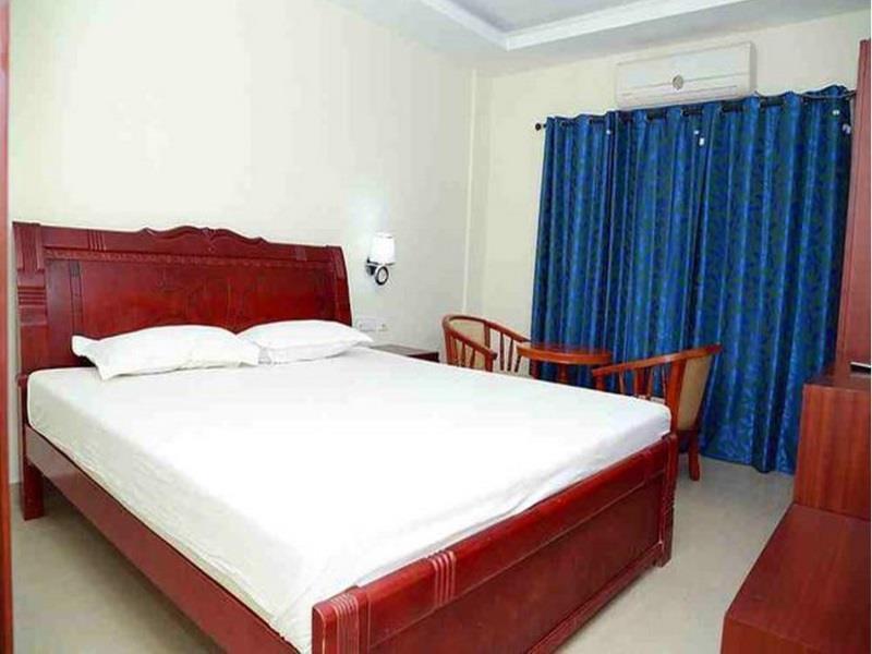 Hôtel Thachaparambil Residency à Alappuzha Extérieur photo